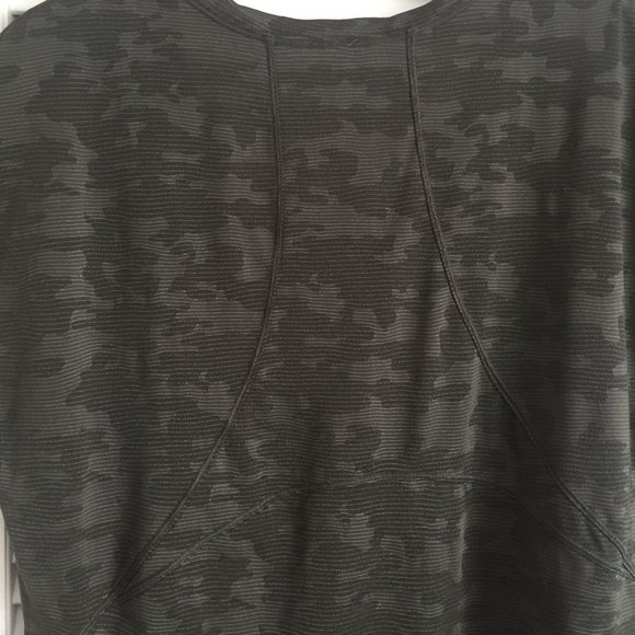 SOLD Lululemon Outrun The Heat shirt fits sz 8/10 - Picture 4 of 5
